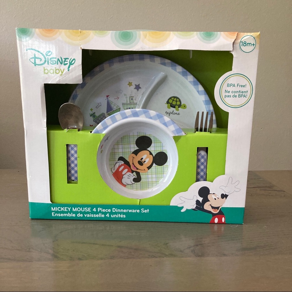 4 Piece Mickey Mouse Dinnerware Set